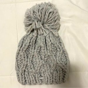 New Pom Pom Hollister hat